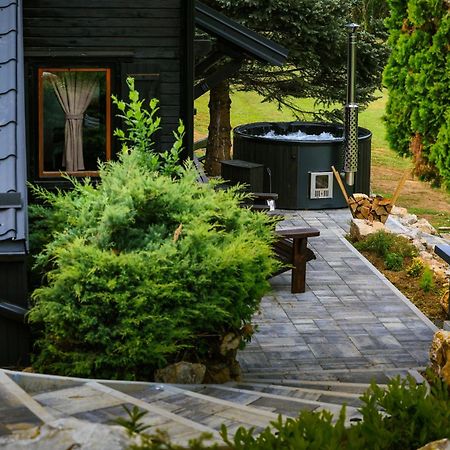 Woodenhouse With Two Apartments Otočac Εξωτερικό φωτογραφία
