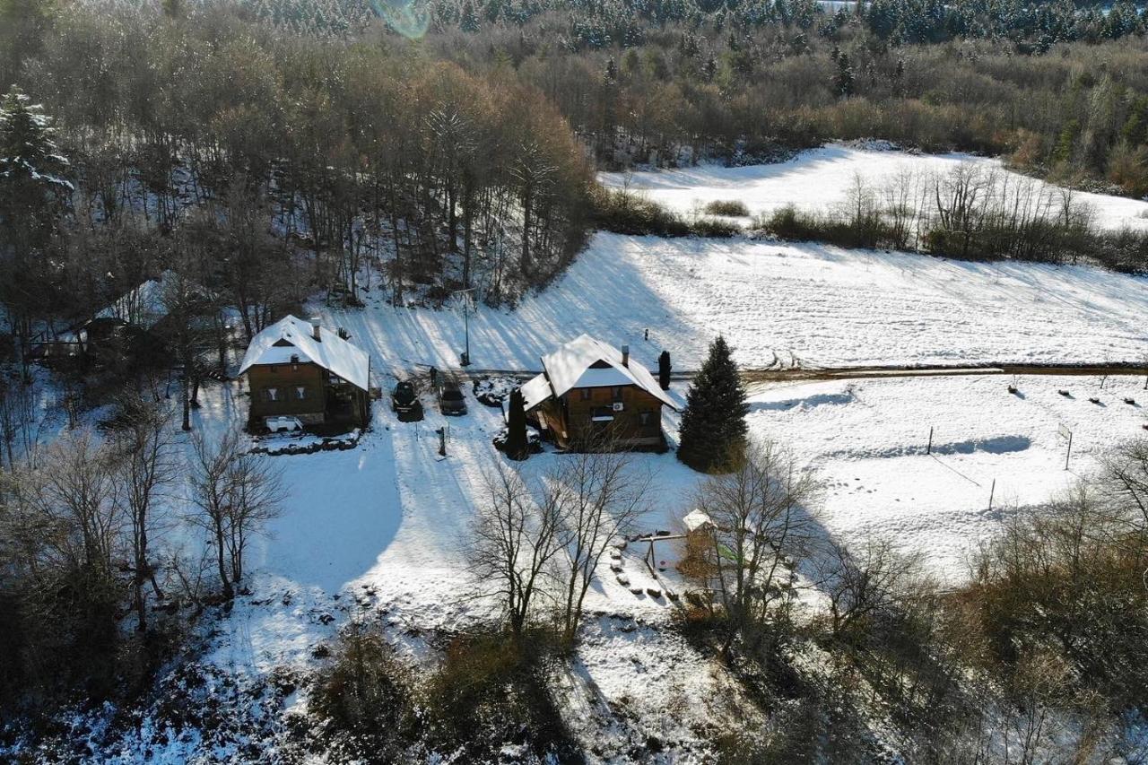 Woodenhouse With Two Apartments Otočac Εξωτερικό φωτογραφία