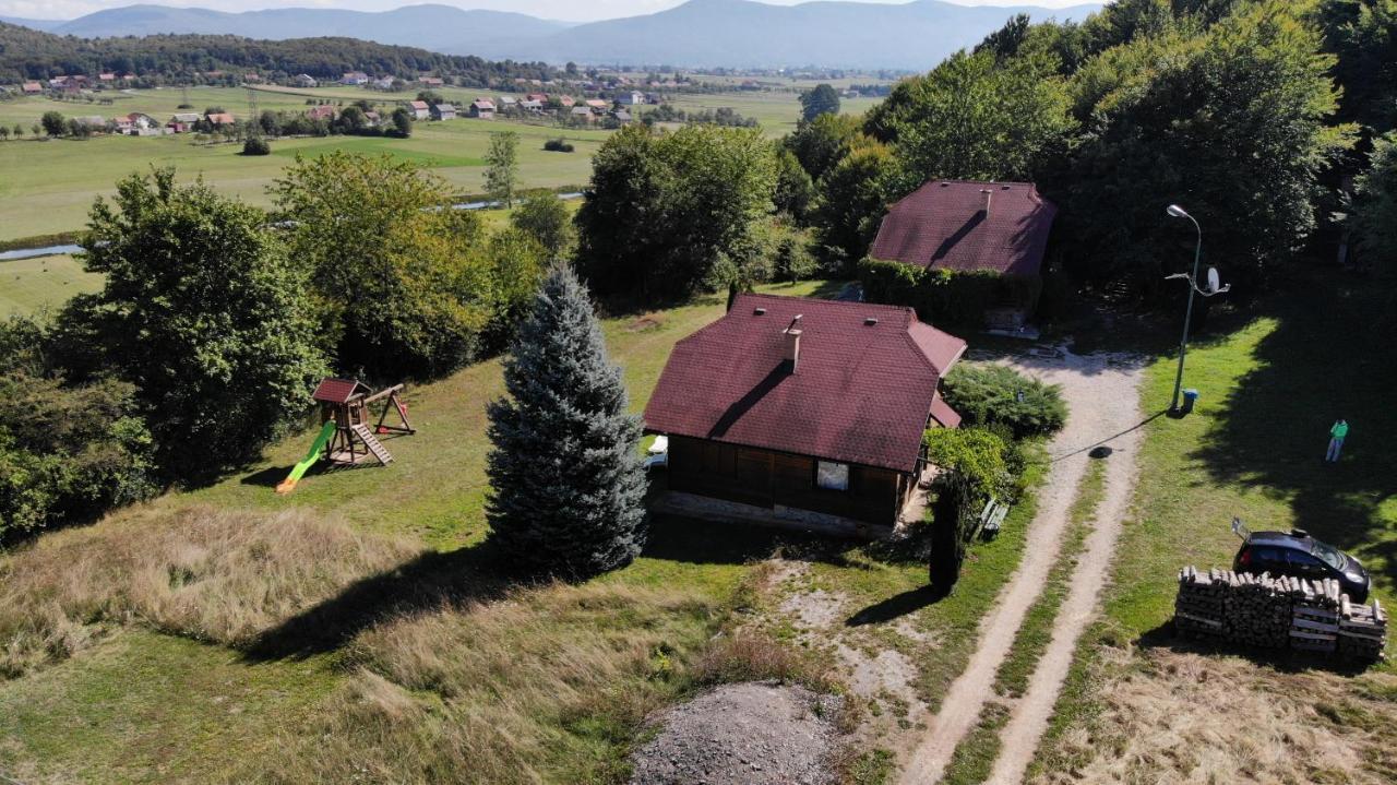 Woodenhouse With Two Apartments Otočac Εξωτερικό φωτογραφία