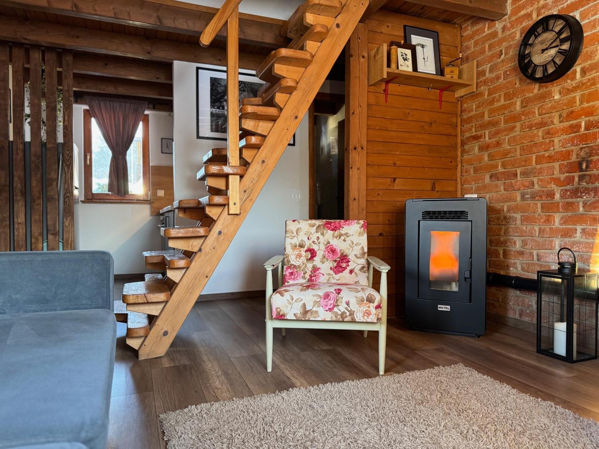 Woodenhouse With Two Apartments Otočac Εξωτερικό φωτογραφία