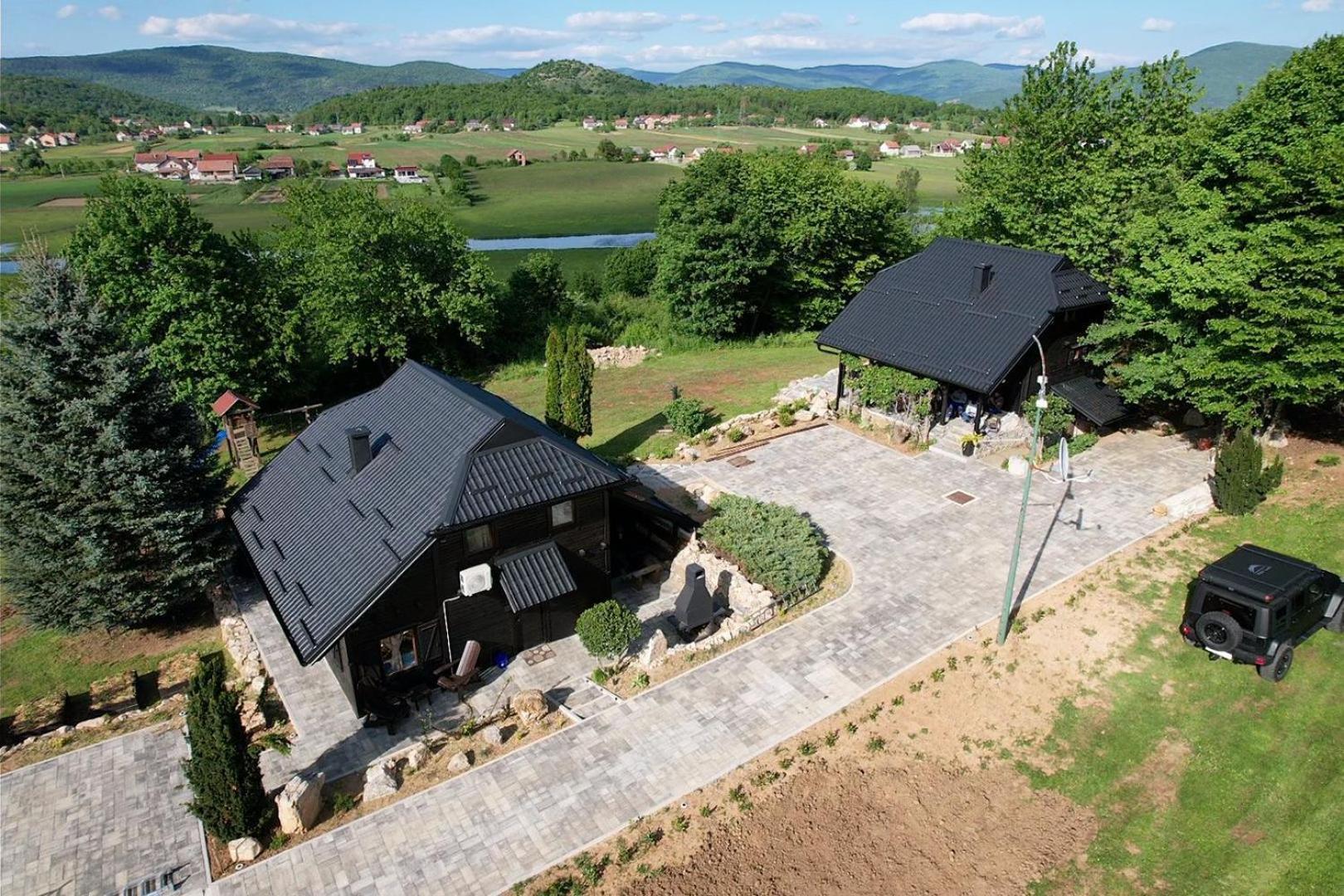 Woodenhouse With Two Apartments Otočac Εξωτερικό φωτογραφία