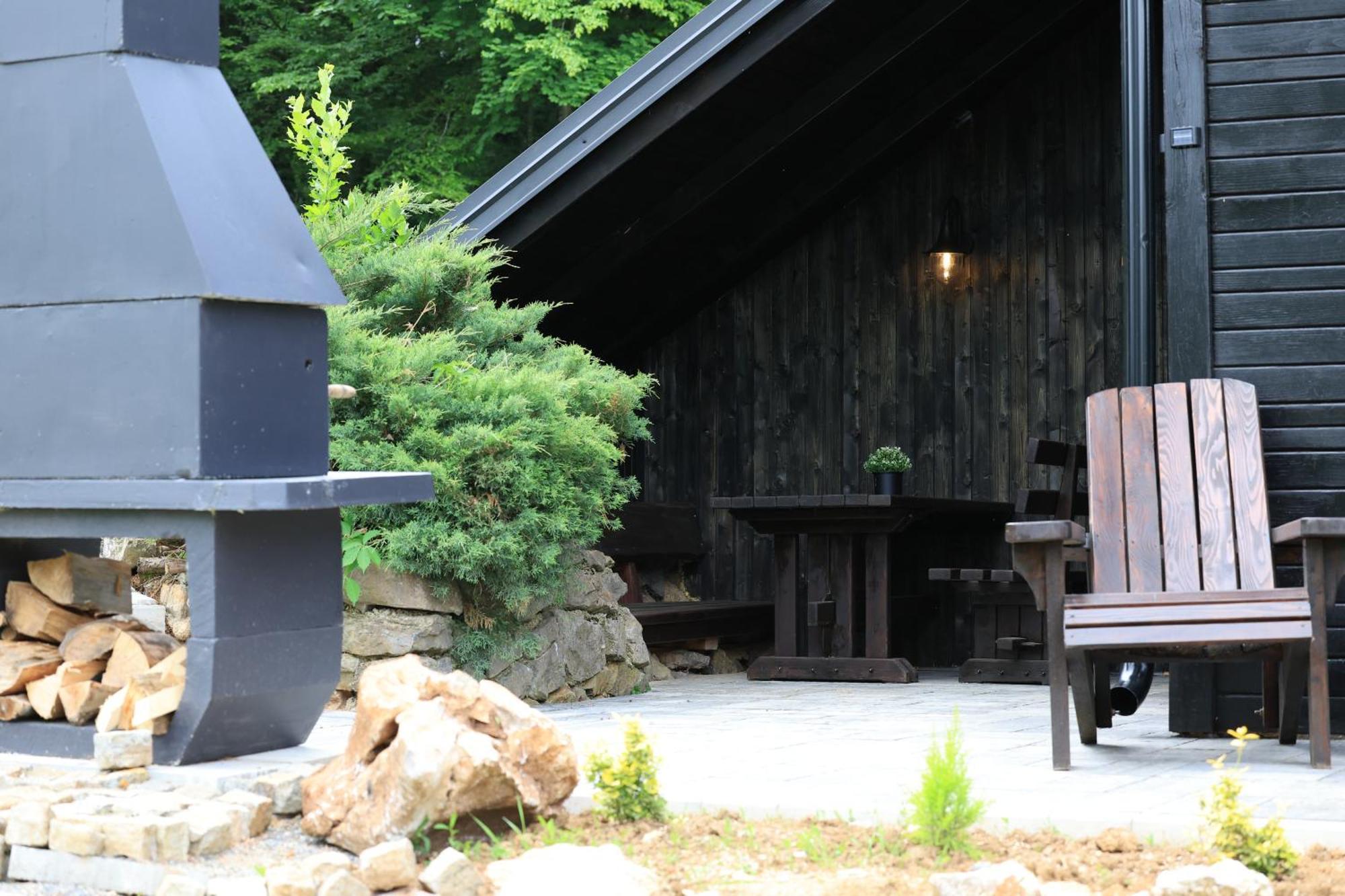 Woodenhouse With Two Apartments Otočac Εξωτερικό φωτογραφία