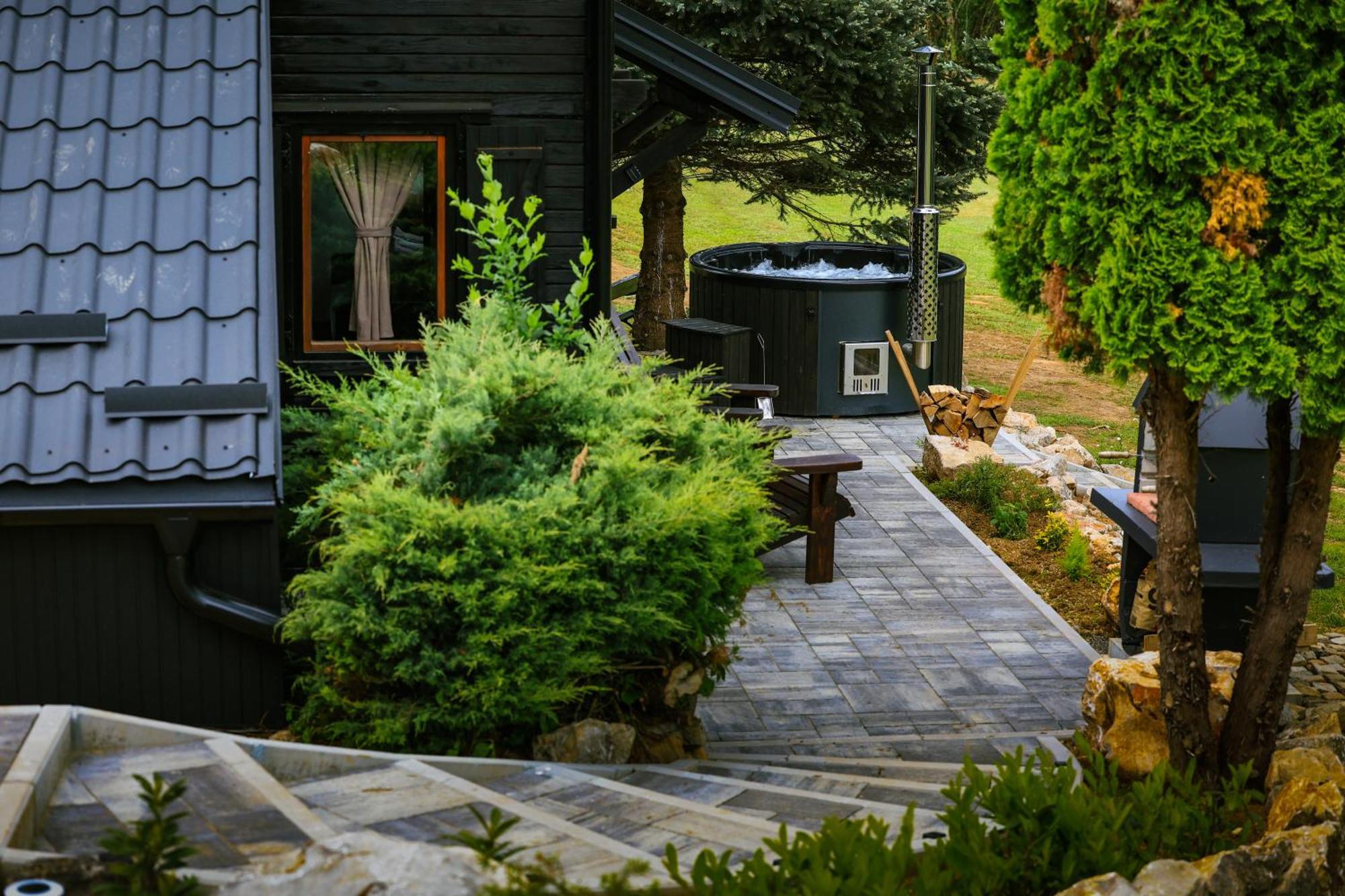 Woodenhouse With Two Apartments Otočac Εξωτερικό φωτογραφία